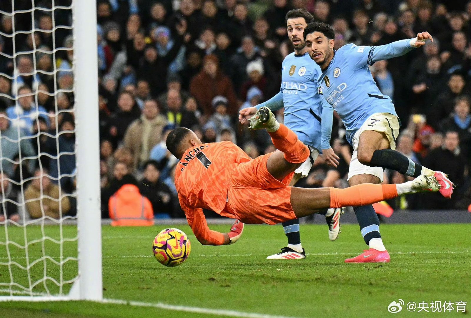 kaiyun网页版-包含赛后突围战来临，瓦伦西亚围绕欧冠刷新队史纪录，信心回归，训练强度明显提升的词条