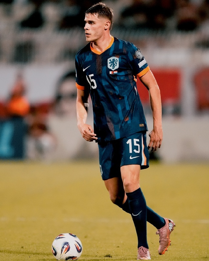 开云登录入口-关于意大利杯赛程吃紧；巴塞罗那冲刺阶段造点机会；引发热议；训练强度明显提升的信息